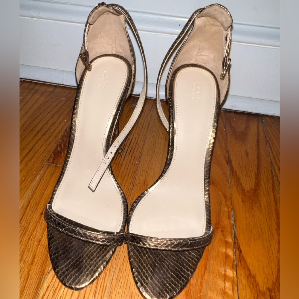 Zara Sandals Gold Snakeskin Size 9.5